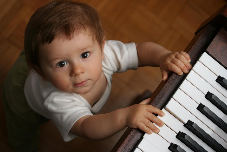 Bisakah Pelatihan Musik Dini Membantu Bayi Belajar Bahasa